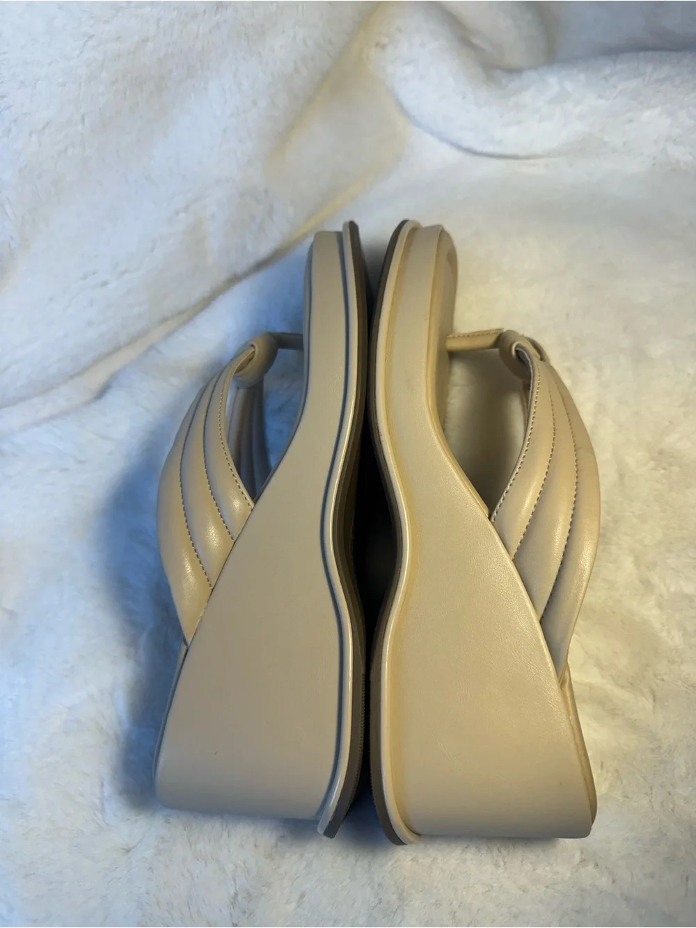 Reaction Kenneth Cole Women's Nude Wedge Thong Sandals Size 8